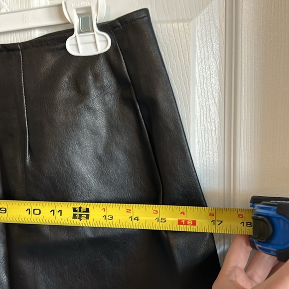 Faux leather Mini Skirt - Picture 6 of 6